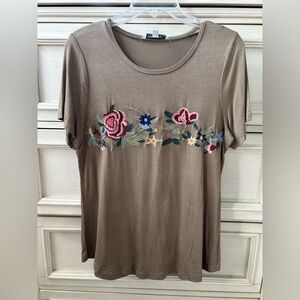 Pretty floral tee